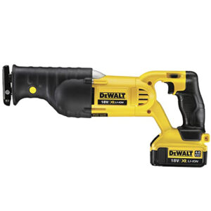DEWALT DCS380M2-GB 18V XR LI-ION RECIPROCATING SAW 4AH 220V